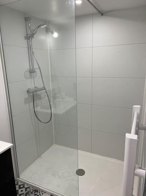 Appart 2 Pieces 35M2,Centre Ville, Parking Gratuit Бурж Екстер'єр фото